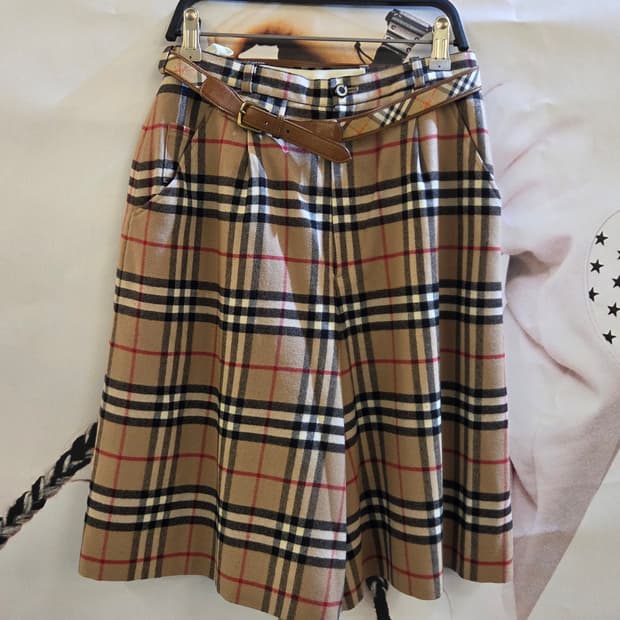 BURBERRY 버버리 노바체크 와이드5부팬츠💯