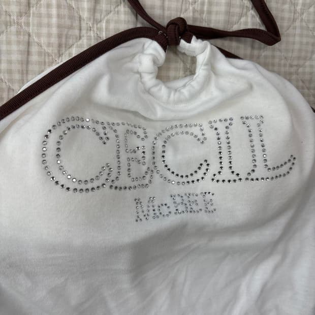 Cecil mcbee 라떼갸루 큐빅 홀터 슬리브리스