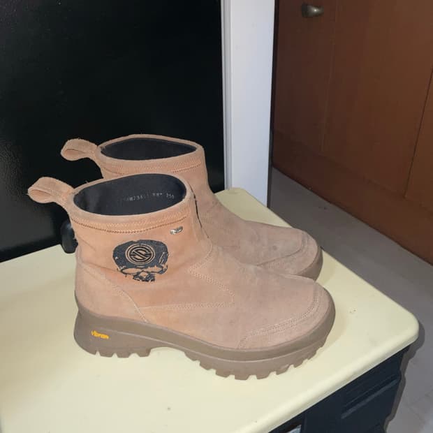 (250) 언다이드룸 x 인세인개러지 부츠 [사하라 802]