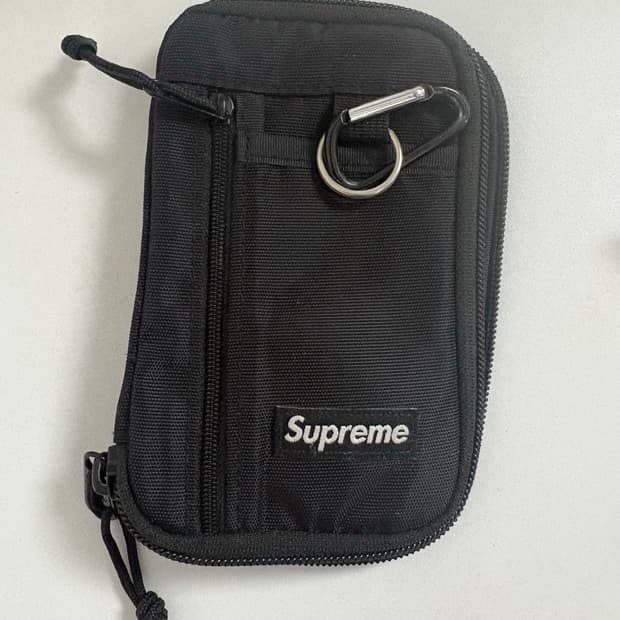 Supreme Small Zip Pouch (FW19) Black