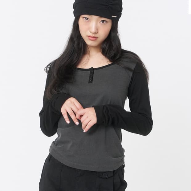 미세키서울 Henley neck long sleeves CHARCOAL