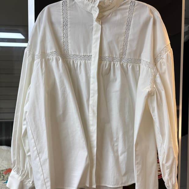 Zara 프릴 블라우스 새상품