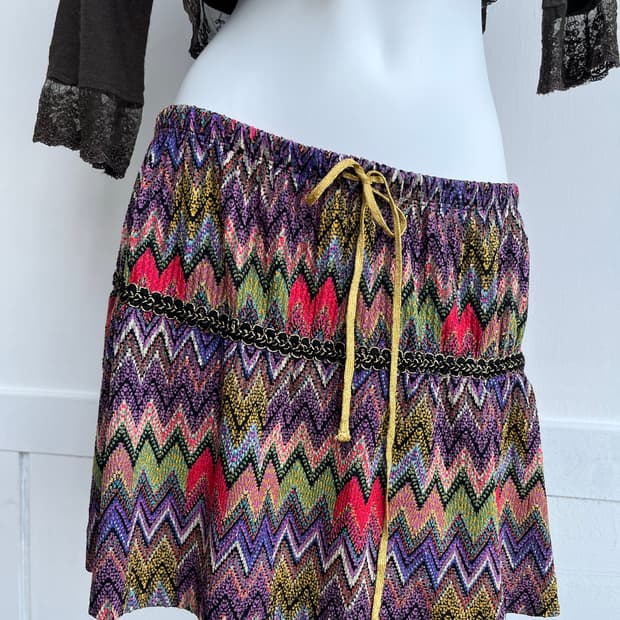 ROSEBUD 멀티컬러 지그재그 스커트