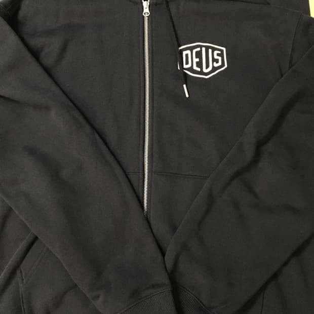 데우스 엑스 마키나 컬리지 어드레스 후드집업 블랙 105사이즈(xl)