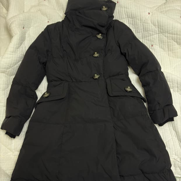 비비안 웨스트우드 블랙 다운 패딩 코트