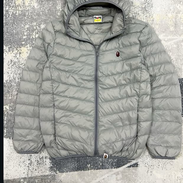 베이프 경량패딩