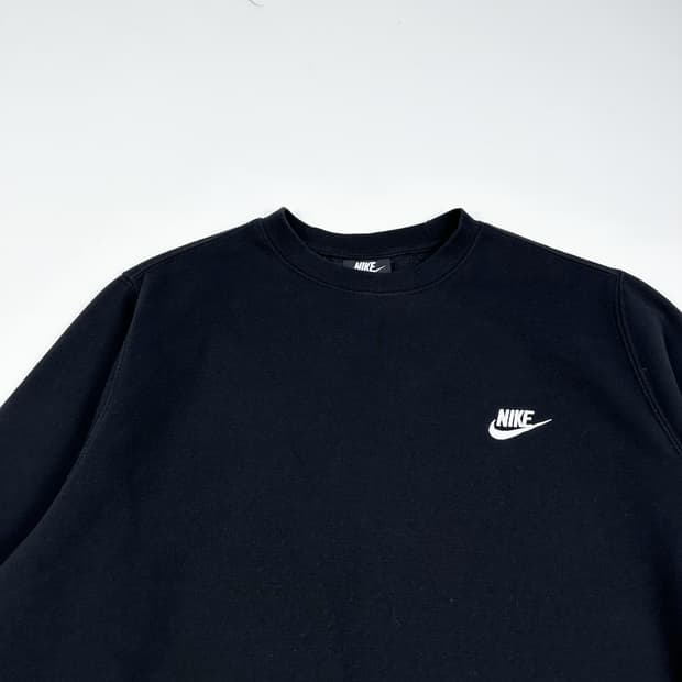 나이키 퓨추라 블랙 크루넥 맨투맨 (XL)