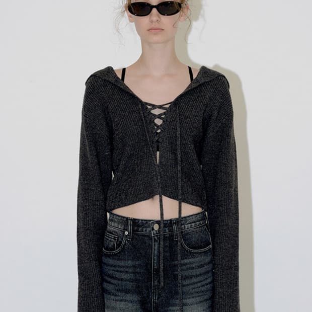 다이애그널 울 레이스업 니트 후드