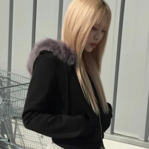 에이블리 퍼 후드집업 팝니다