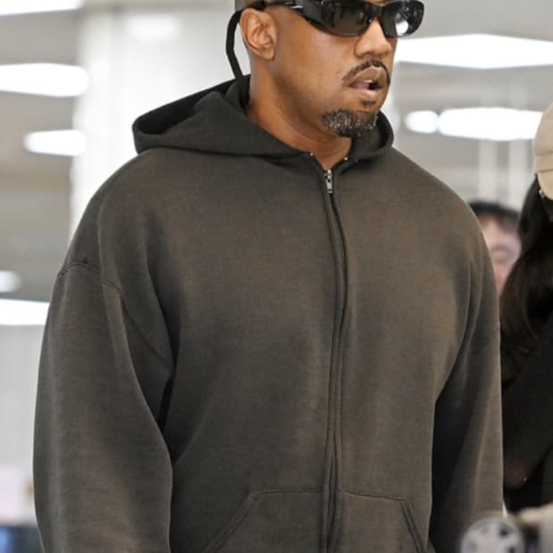 Yeezy 블랙 선글라스 SG-02 새상품