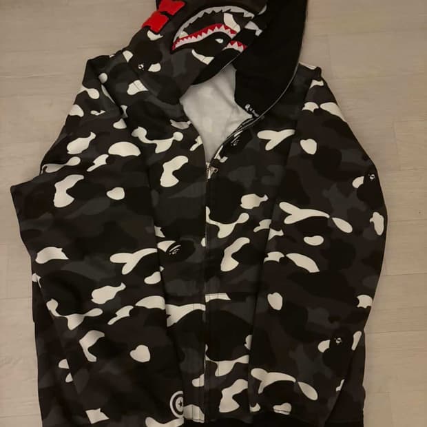 정품 베이프 후드집업 상태 좋아요