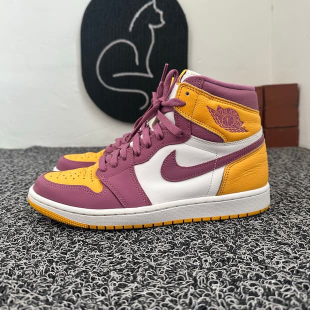 나이키 에어 조던 1 High 퓨전 레드 270