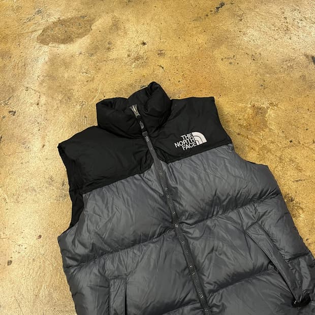 노스페이스 그레이 블랙 눕시 패딩 조끼 