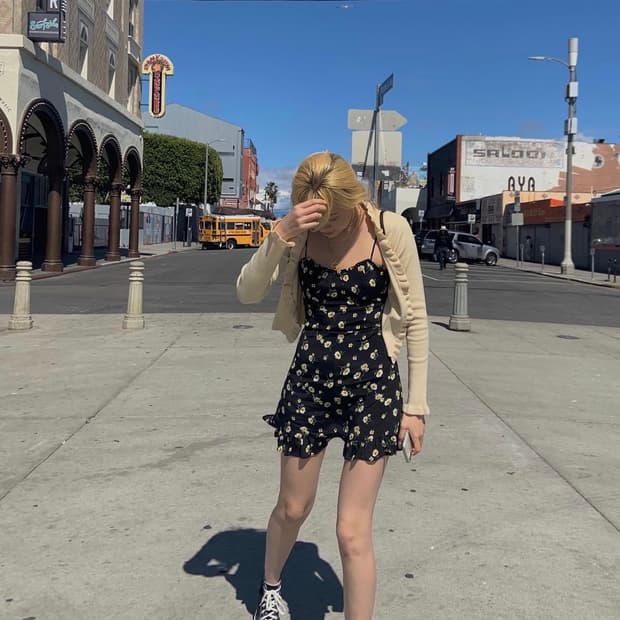 Spooning mini dress 스푸닝 미니 원피스