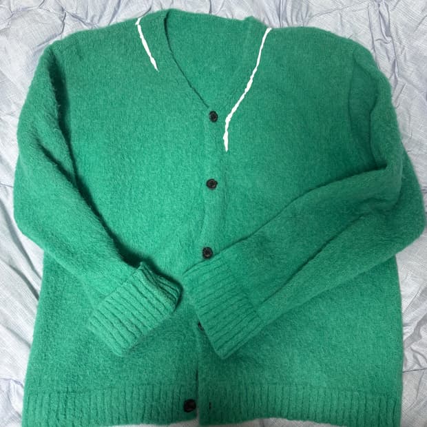 아더에러 21fw 리빙턴 가디건