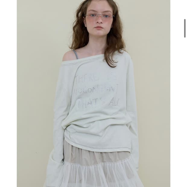 노컨텐츠 오프숄더 롱슬리브