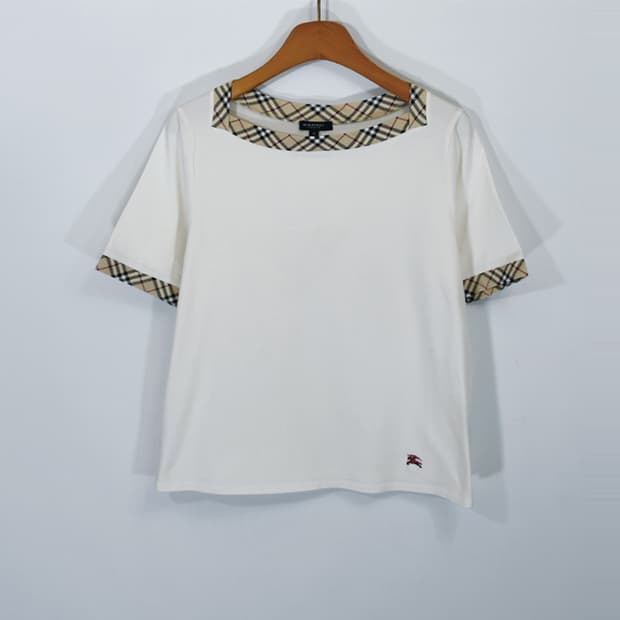 Burberry london 스퀘어넥 티셔츠
