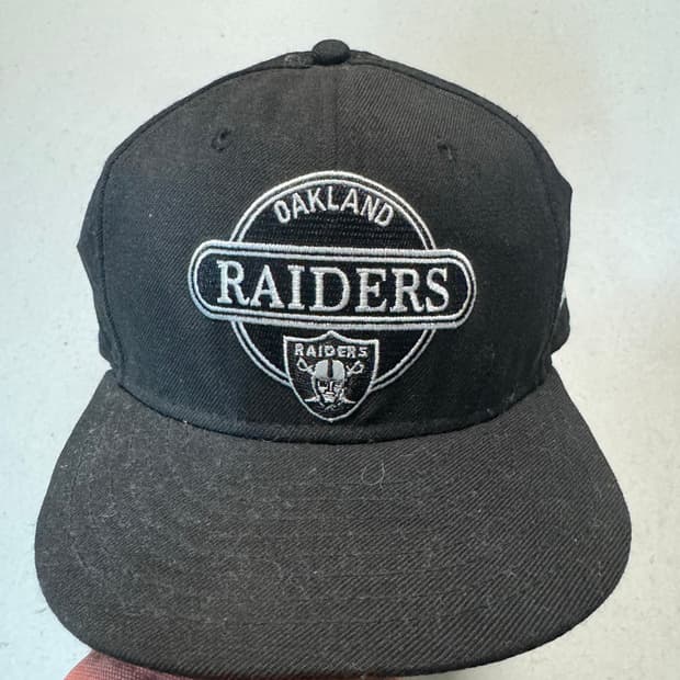 NFL 뉴에라 오클랜드 레이더스 자수 스냅백 블랙 모자 볼캡
