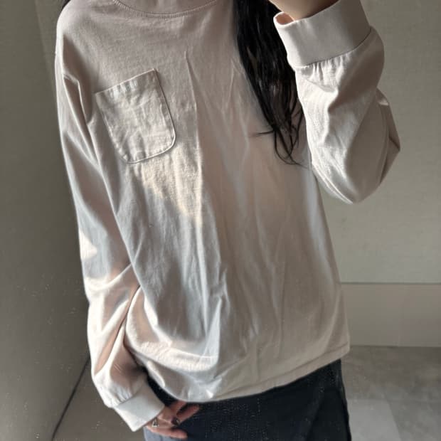 버카루 아이보리 포켓 롱슬리브