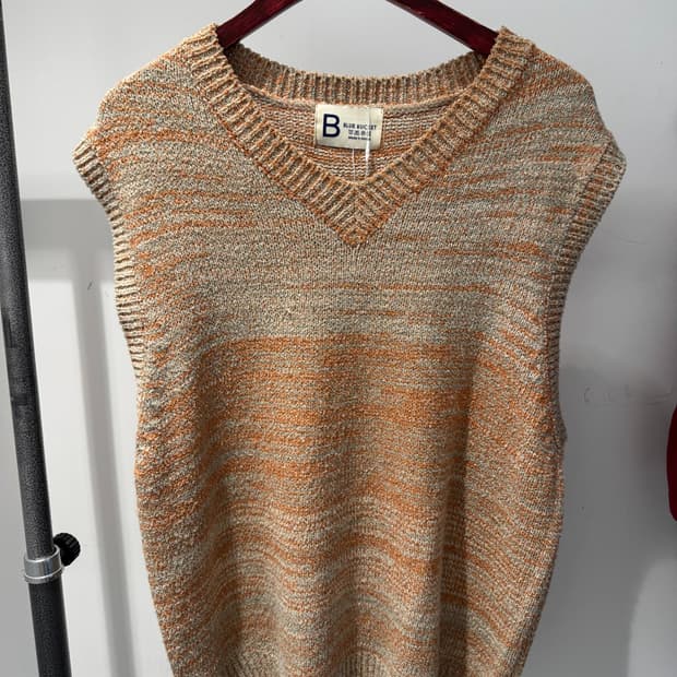 Vintage Knit sweater Sleeveless 