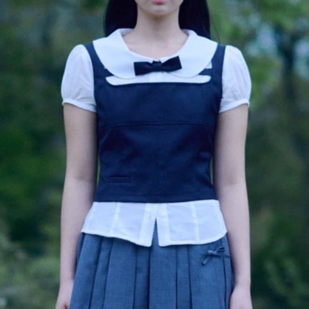 페르트 Ribbon Corset Bustier (Dark Navy)