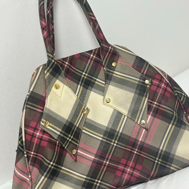 비비안웨스트우드 타탄체크 가방