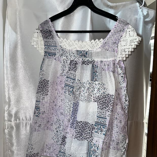 라벤더 패치워크 레이스 블라우스