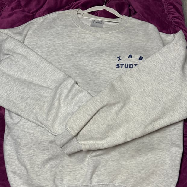 아이앱 스튜디오 라이트그레이 맨투맨 XL