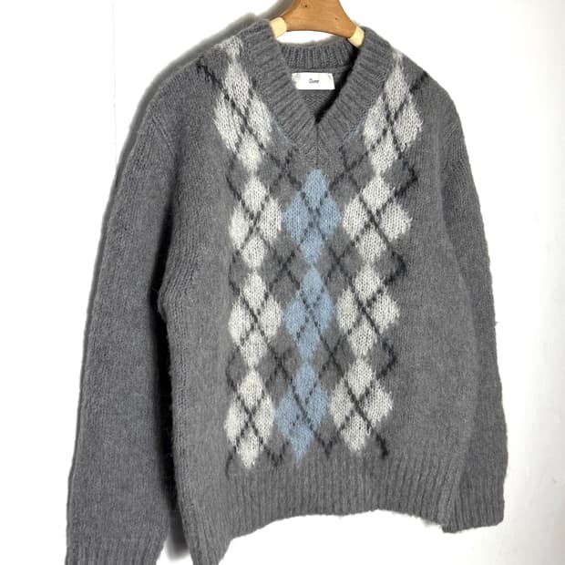 던스트 던스트니트 브이넥니트 dunst