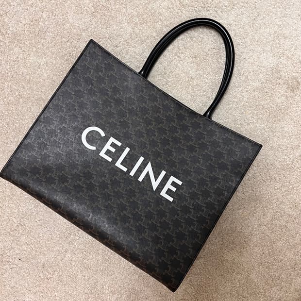 셀린느 호리즌탈 트리옹프 카바스 토트백