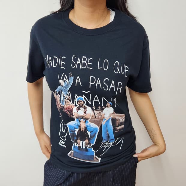 배드 버니 Bad Bunny 2024 투어 그래픽 반팔 티셔츠 S