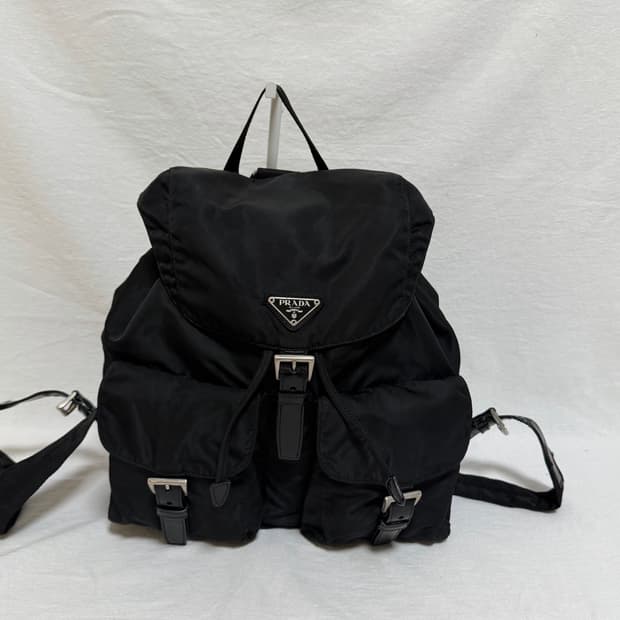 정품 프라다 포코노 나일론 투포켓 미디움 백팩 블랙