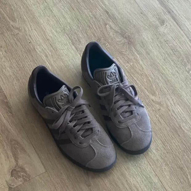 아디다스 가젤 브라운 검 230