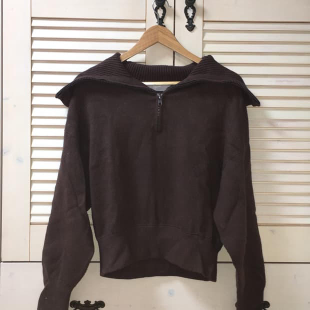 에잇세컨드 초코 크롭 니트 집업 블랙업 이즈이즈 모래하우스 김아홉