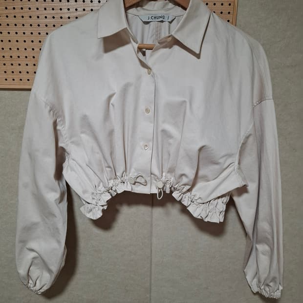 J.CHUNG  크롭 셔링 자켓