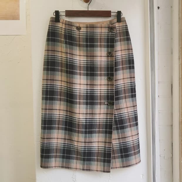 내츄럴뷰티베이직 체크 랩스커트