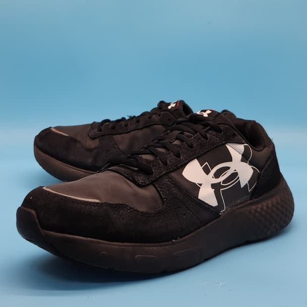 oo 언더아머 UA. 차지드 디코이 남성운동화275