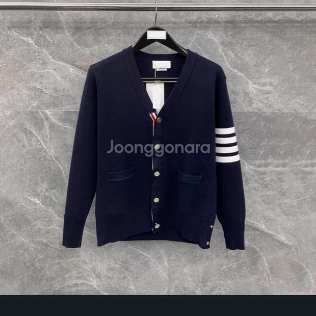 특가) 톰브라운4바시그니처가디건.   XL