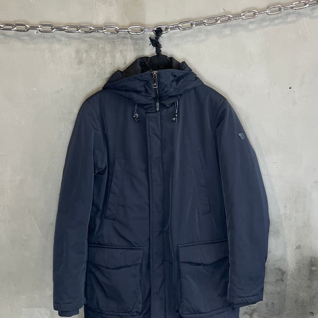 아르마니 진스 스노클 후드 패딩