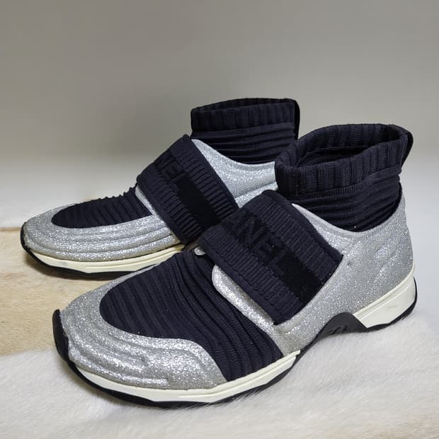 *빅세일*(정품)샤넬 니트 삭스 스니커즈 블랙/실버 220-230