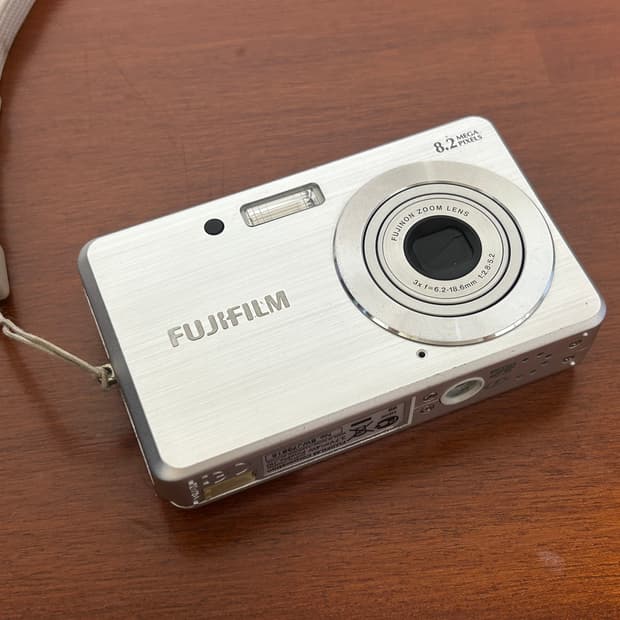 Fujifilm finepix J10