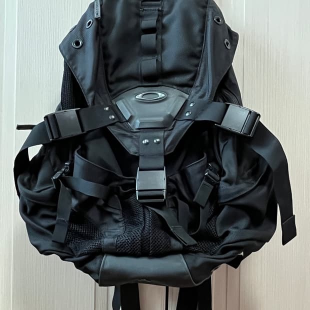 오클리 아이콘 3.0 백팩