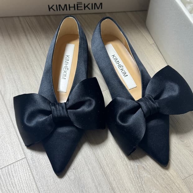 김해김 블랙 리본 플랫 35