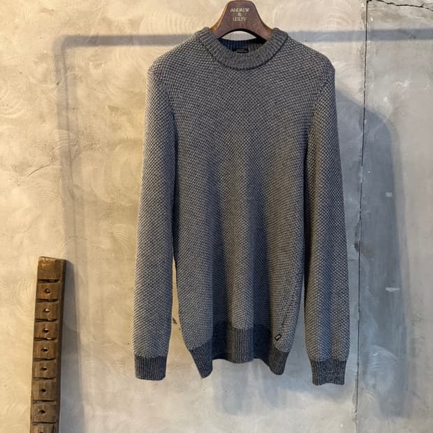 휴고보스 블랙라벨 니트 100