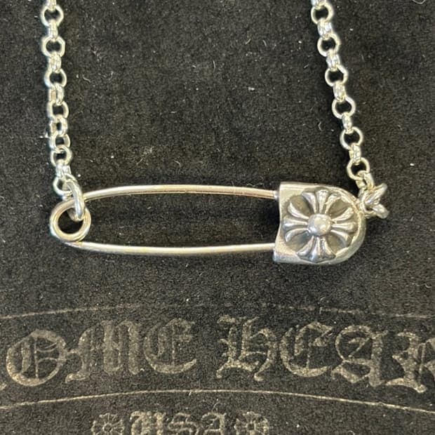 크롬하츠 세이프티 핀 목걸이