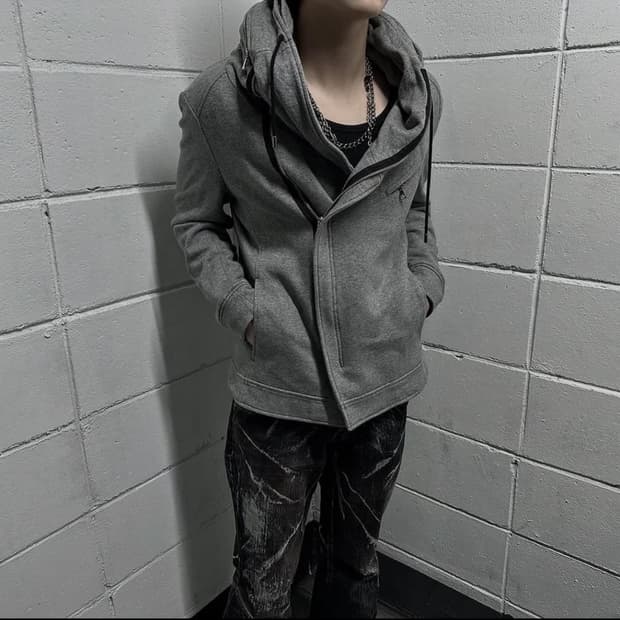 Katharine Hamnett London hide neck