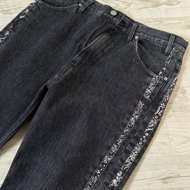 칠드런 오브 더 디스코던스 반다나 리메이크 데님