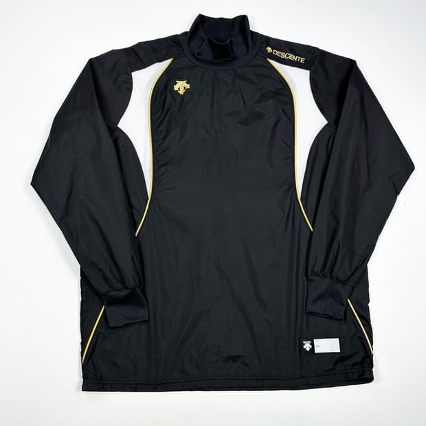 데상트 재팬 트레이닝 우븐 웜업 블랙 골드 M