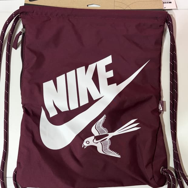 나이키 스니커즈 팝업 럭키드로우 짐색