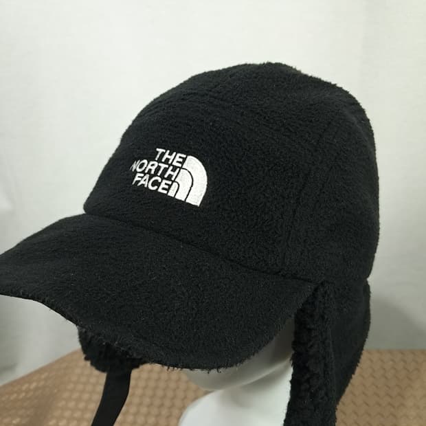 노스페이스 블랙 에코 보아 플리스 이어플랩 캡 P2024